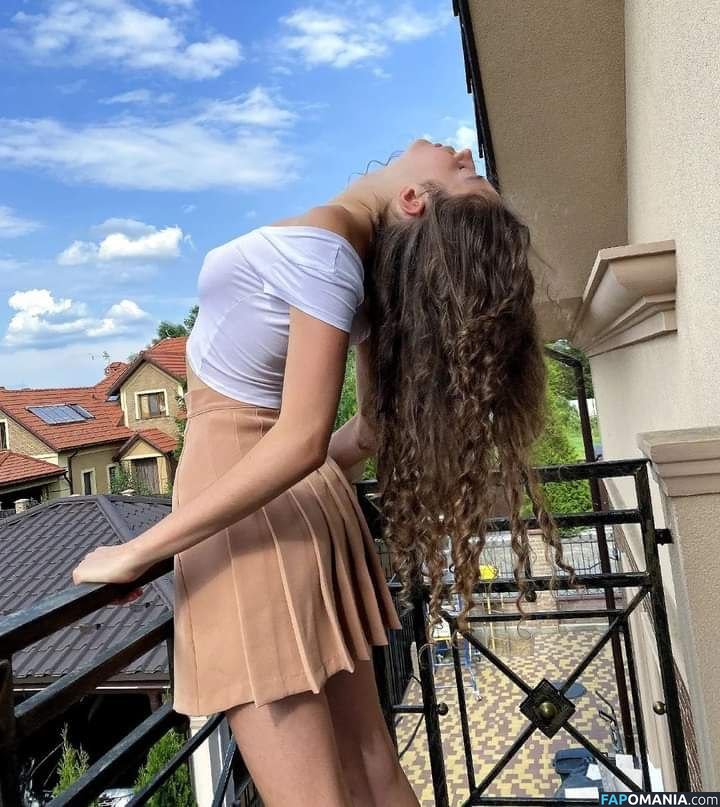Derwald / Stefania Deriabina / st.efania4105 / xostefania Nackt OnlyFans  Geleaktes Foto #17
