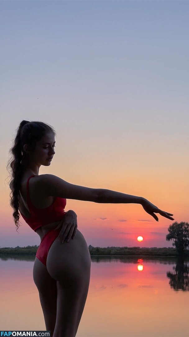 Derwald / Stefania Deriabina / st.efania4105 / xostefania Nackt OnlyFans  Geleaktes Foto #162