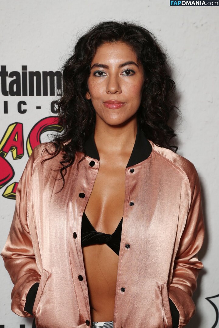 Rosa Diaz Brooklyn Nine-Nine / Stephanie Beatriz / stephaniebeatriz Nackt OnlyFans  Geleaktes Foto #42