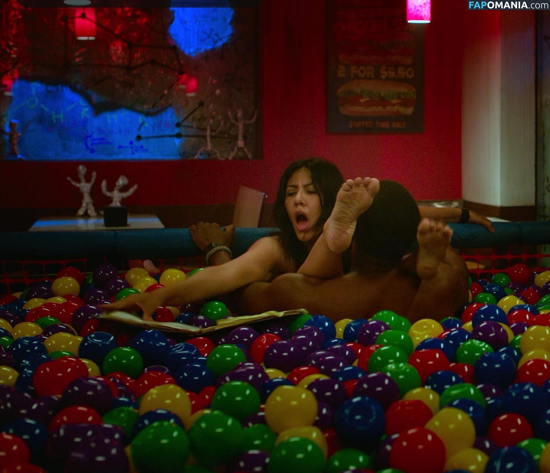 Rosa Diaz Brooklyn Nine-Nine / Stephanie Beatriz / stephaniebeatriz Nackt OnlyFans  Geleaktes Foto #85