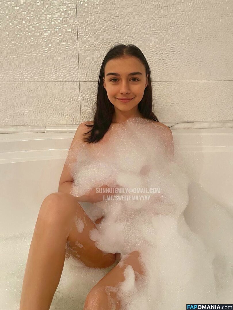 Sunny Emilly / Sunny Emy / SweetEmilyyyy / kylie.little.toes / sunny.emily.backup Nackt OnlyFans  Geleaktes Foto #7