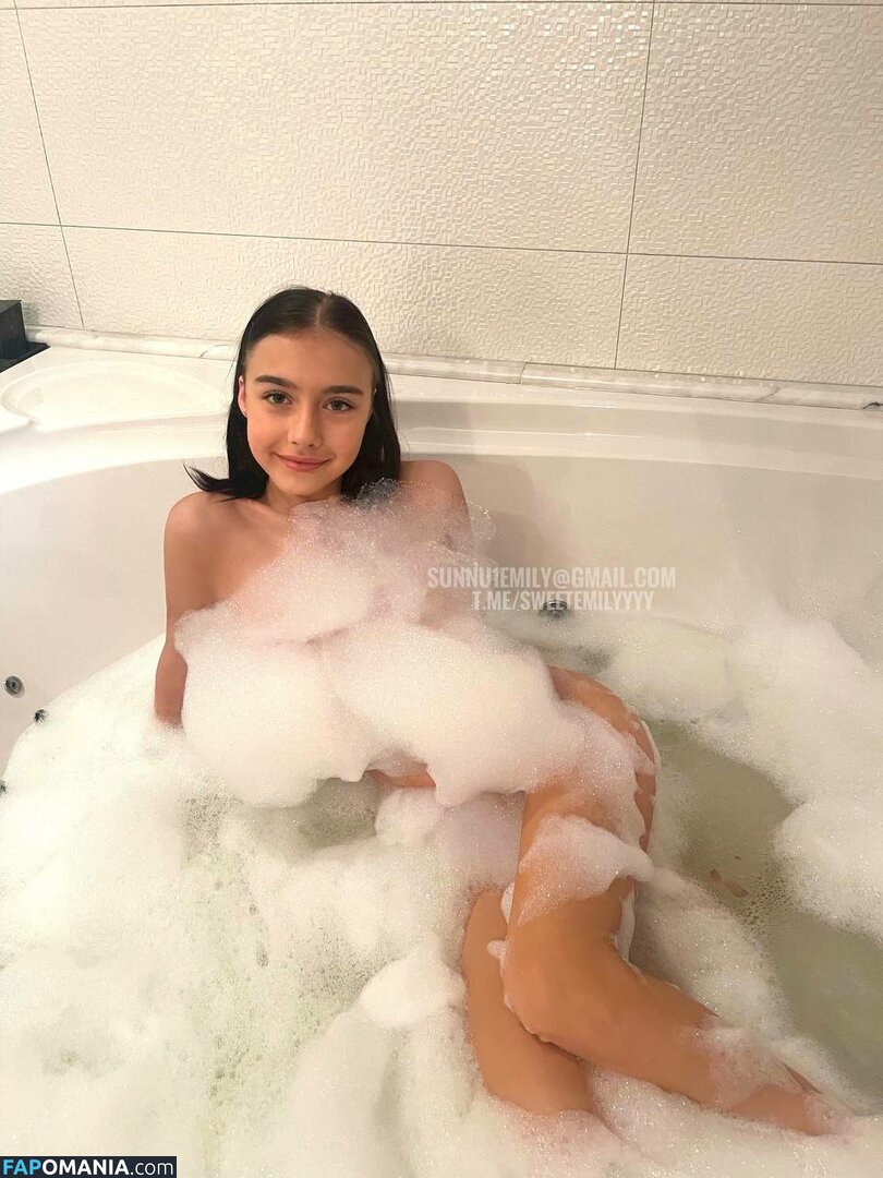 Sunny Emilly / Sunny Emy / SweetEmilyyyy / kylie.little.toes / sunny.emily.backup Nackt OnlyFans  Geleaktes Foto #11