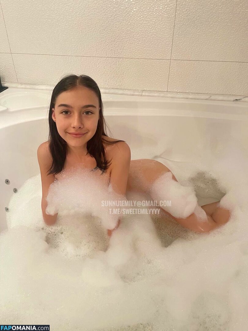 Sunny Emilly / Sunny Emy / SweetEmilyyyy / kylie.little.toes / sunny.emily.backup Nackt OnlyFans  Geleaktes Foto #12