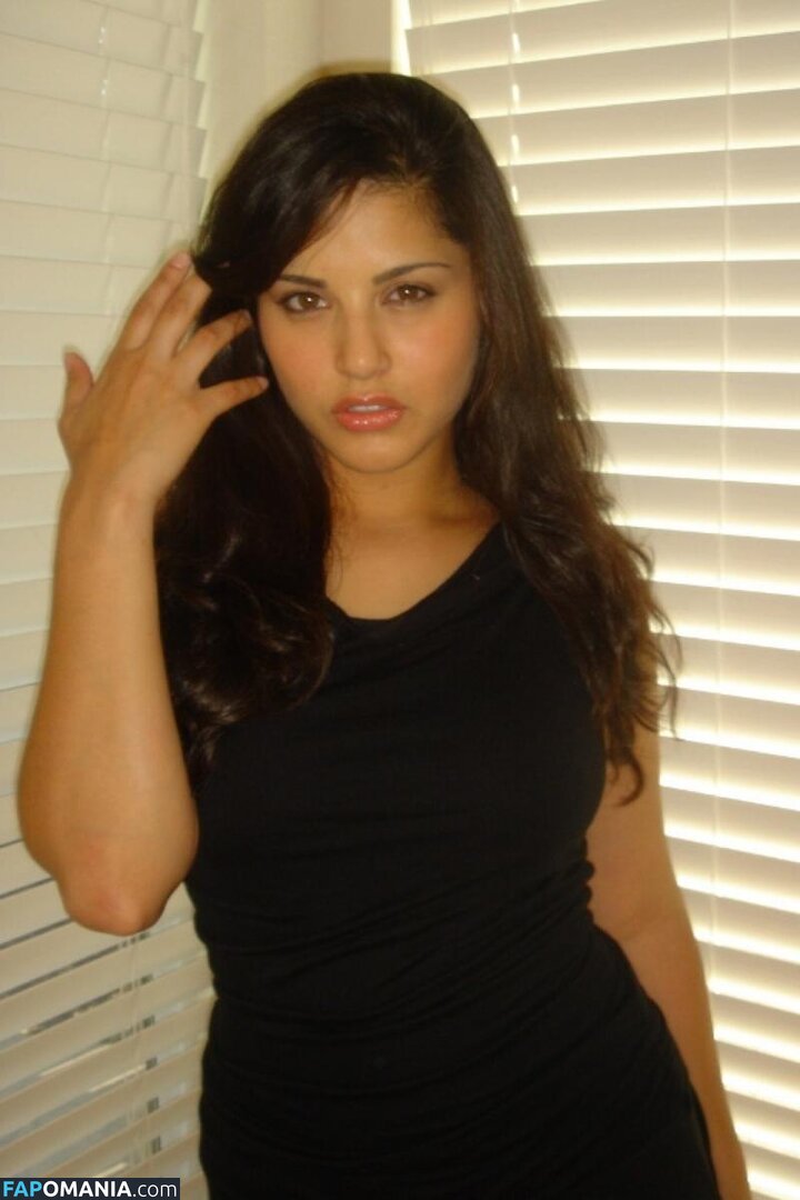 Sunny Leone / https: / sunnyleone Nackt OnlyFans  Geleaktes Foto #8