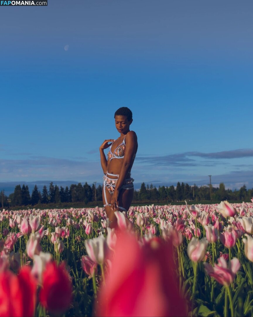 Autumn / autumn.busayo / autumnbusayo / sveltegoddess Nackt OnlyFans  Geleaktes Foto #5