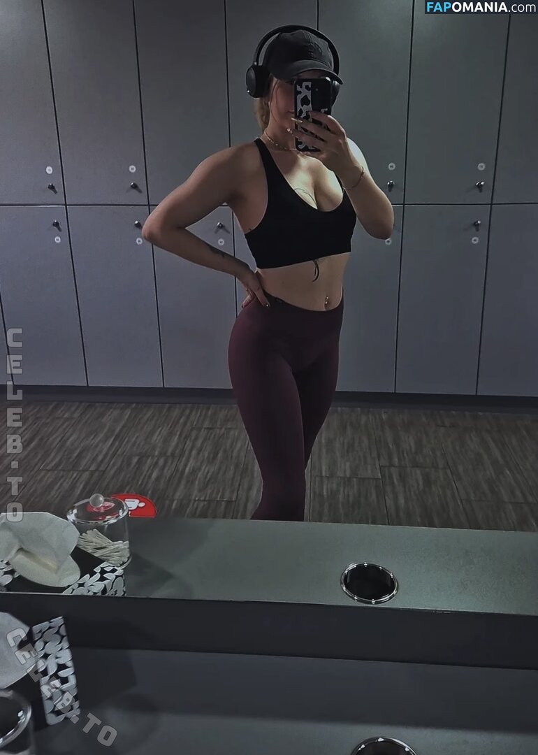 Svenja-4 / sv3nja_01 Nackt OnlyFans  Geleaktes Foto #3