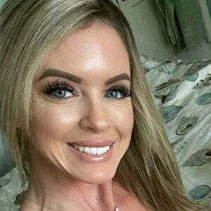 Sweetcheeks_83