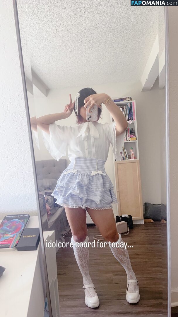 Reina / reina.xo / tarantunya / yousoromi Nackt OnlyFans  Geleaktes Foto #12