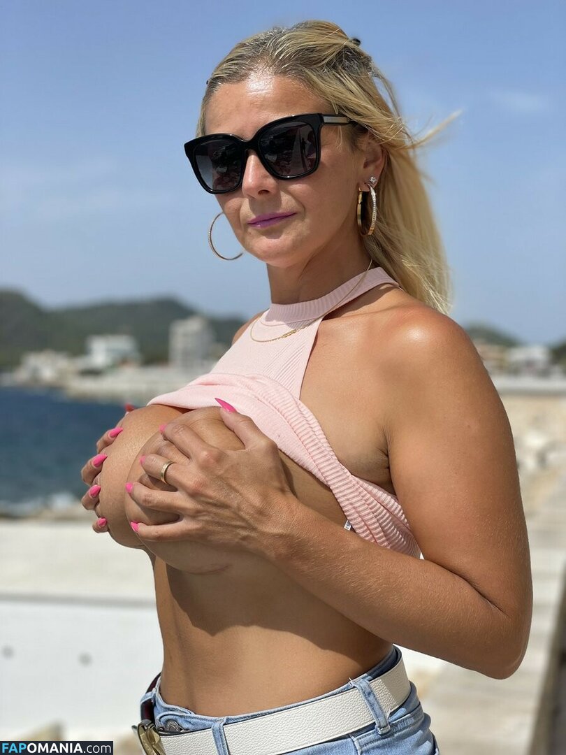 Tarba Firuta / ladydina16 / ladydina163 / niconicoleta088 Nackt OnlyFans  Geleaktes Foto #2