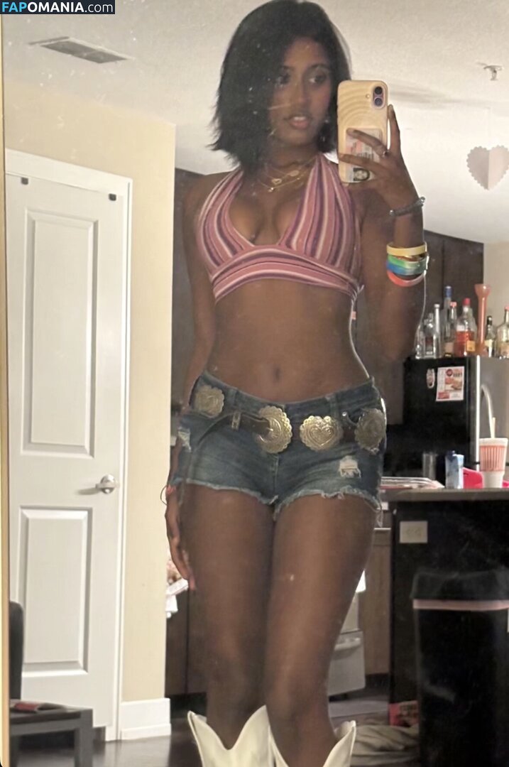 Thya Sridharan / thya.sridharan Nackt OnlyFans  Geleaktes Foto #3