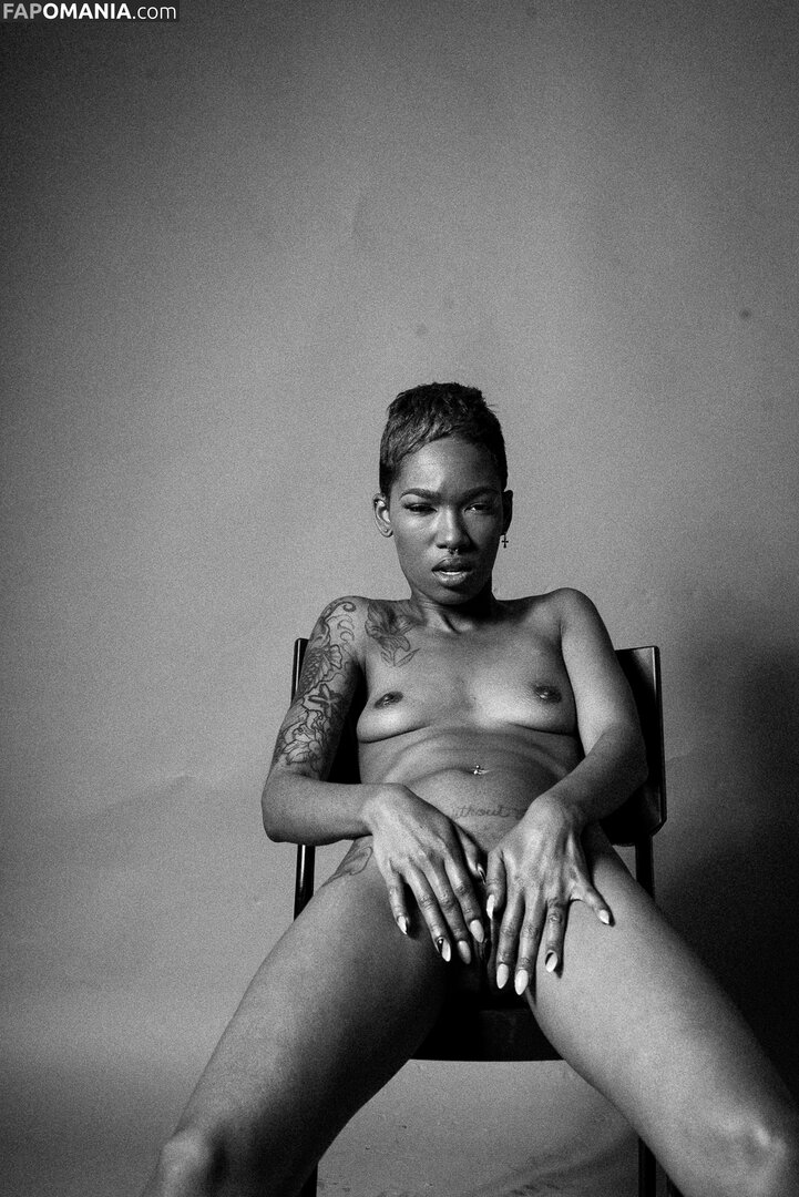 TheRealTiaReid / Tia Reid / corpsdedieu / https: / officialtiareid Nackt OnlyFans  Geleaktes Foto #2