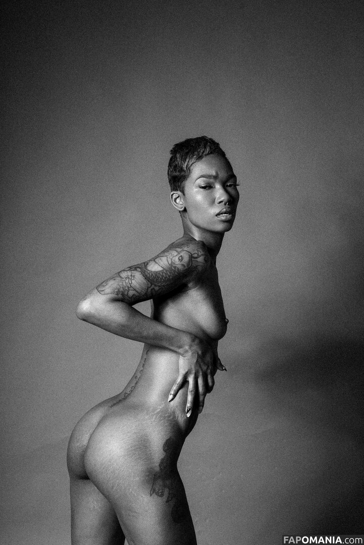 TheRealTiaReid / Tia Reid / corpsdedieu / https: / officialtiareid Nackt OnlyFans  Geleaktes Foto #13