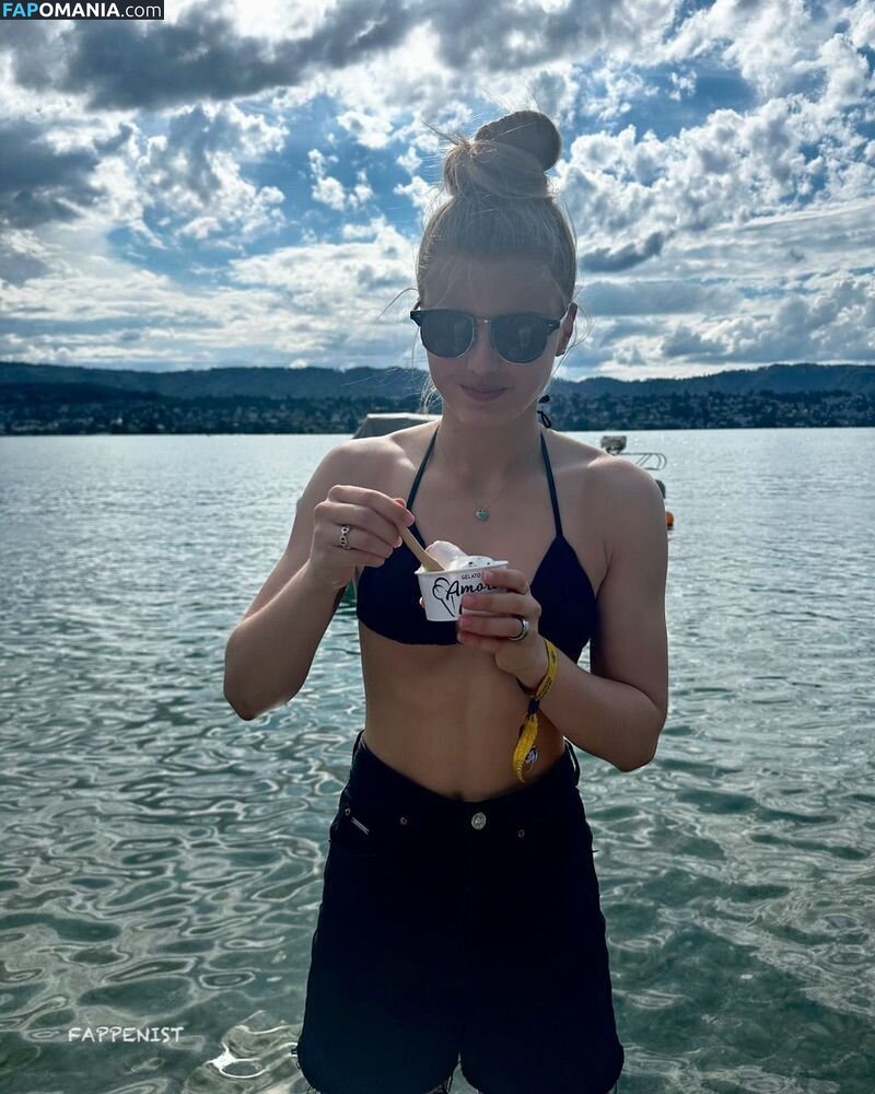 Tina Hausmann Nackt OnlyFans  Geleaktes Foto #3