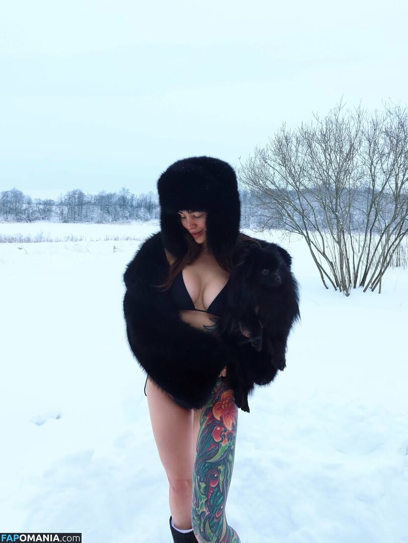 Toma Zhdanova / tomato_mood Nackt OnlyFans  Geleaktes Foto #5
