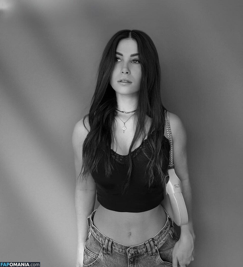 Tslanaxoxo / Yourlanatgirl / Yourlittlelana Nackt OnlyFans  Geleaktes Foto #53