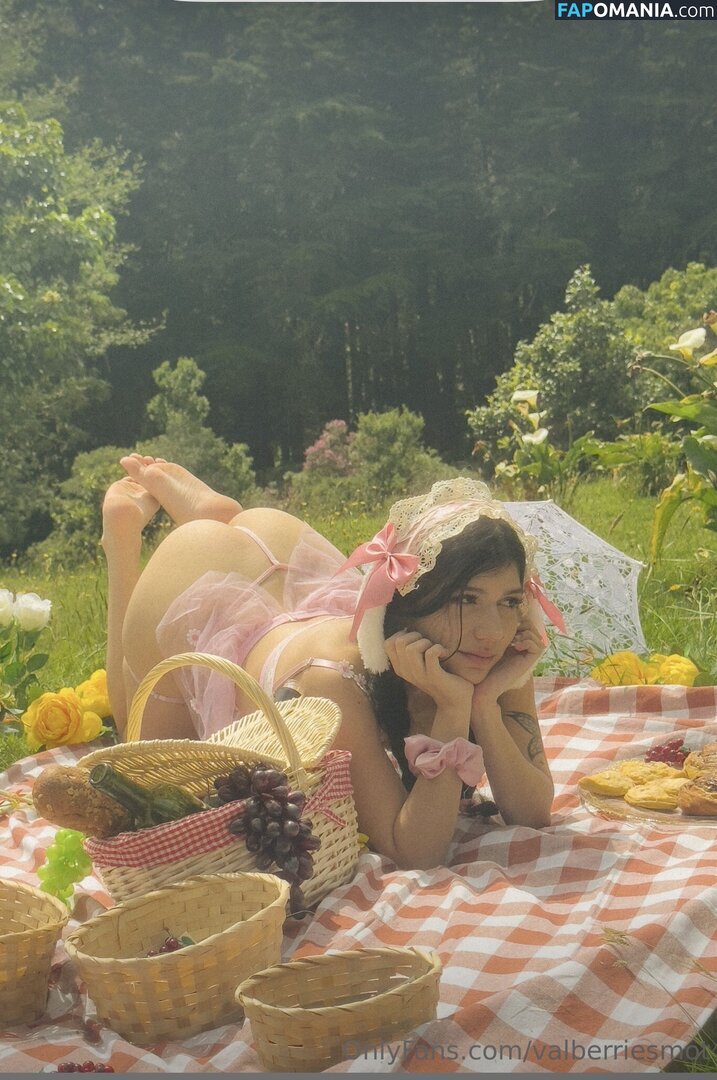 Valberriesmot Nackt OnlyFans  Geleaktes Foto #3