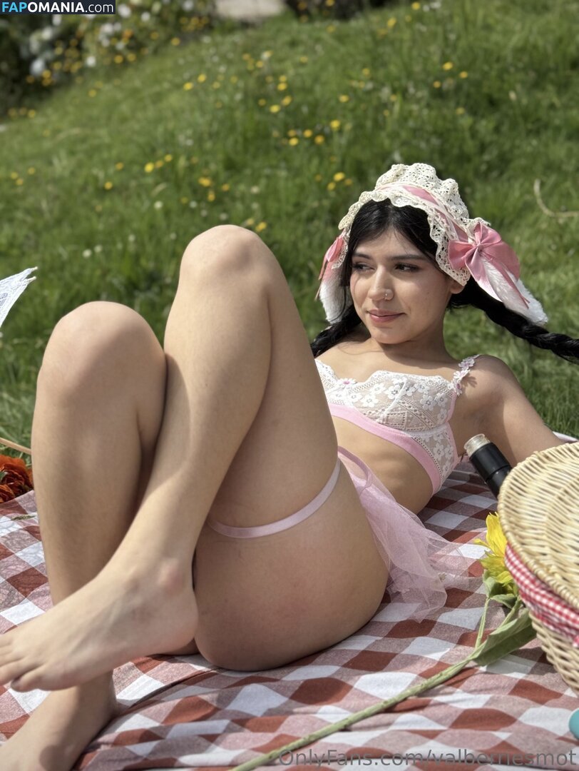 Valberriesmot Nackt OnlyFans  Geleaktes Foto #5