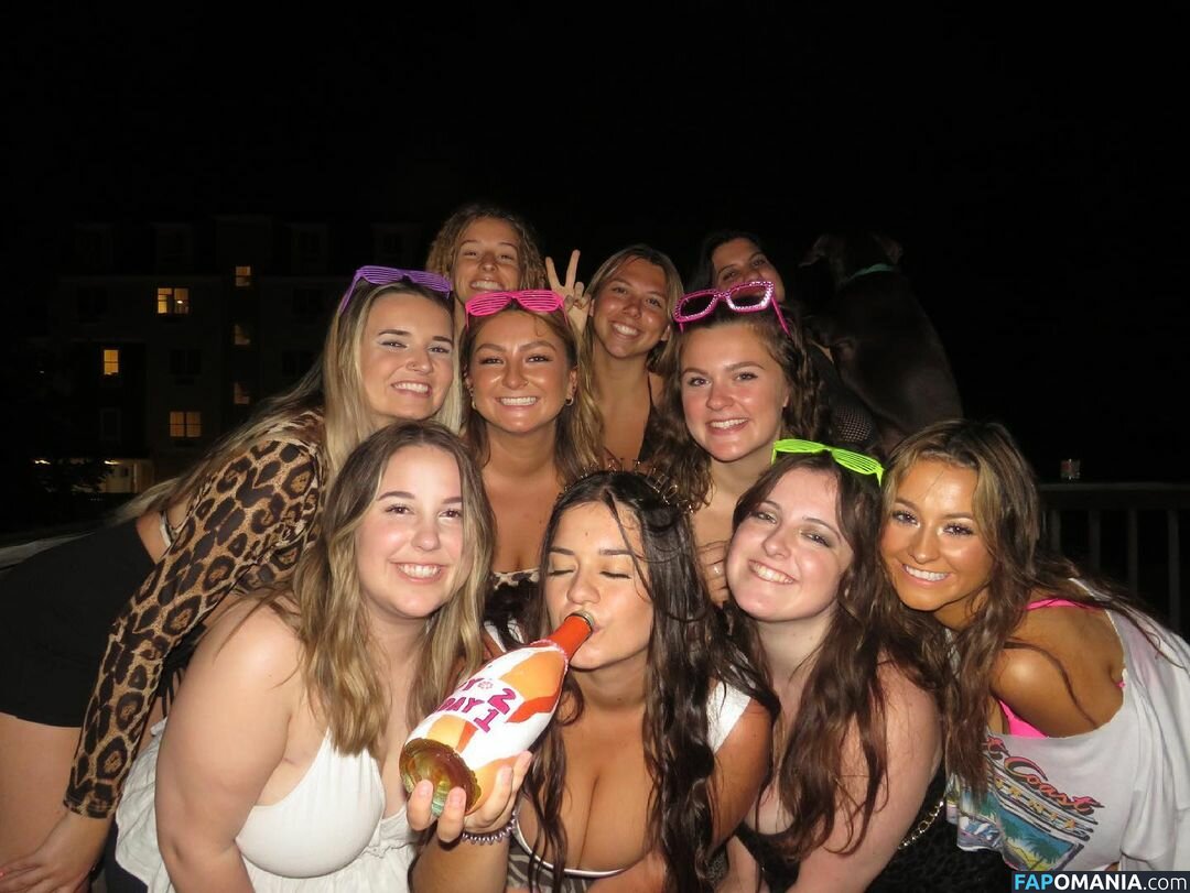 Valerie / valerie.c_ / valerieq01 Nackt OnlyFans  Geleaktes Foto #17