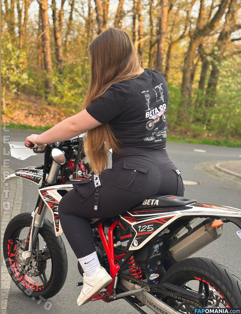 Vanexmoto Nackt OnlyFans  Geleaktes Foto #1