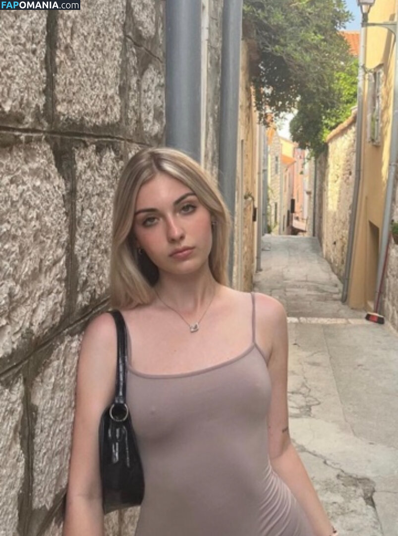 Hungarian / Magyar / Vas Megyei Lányok / szps_blnk Nackt OnlyFans  Geleaktes Foto #1