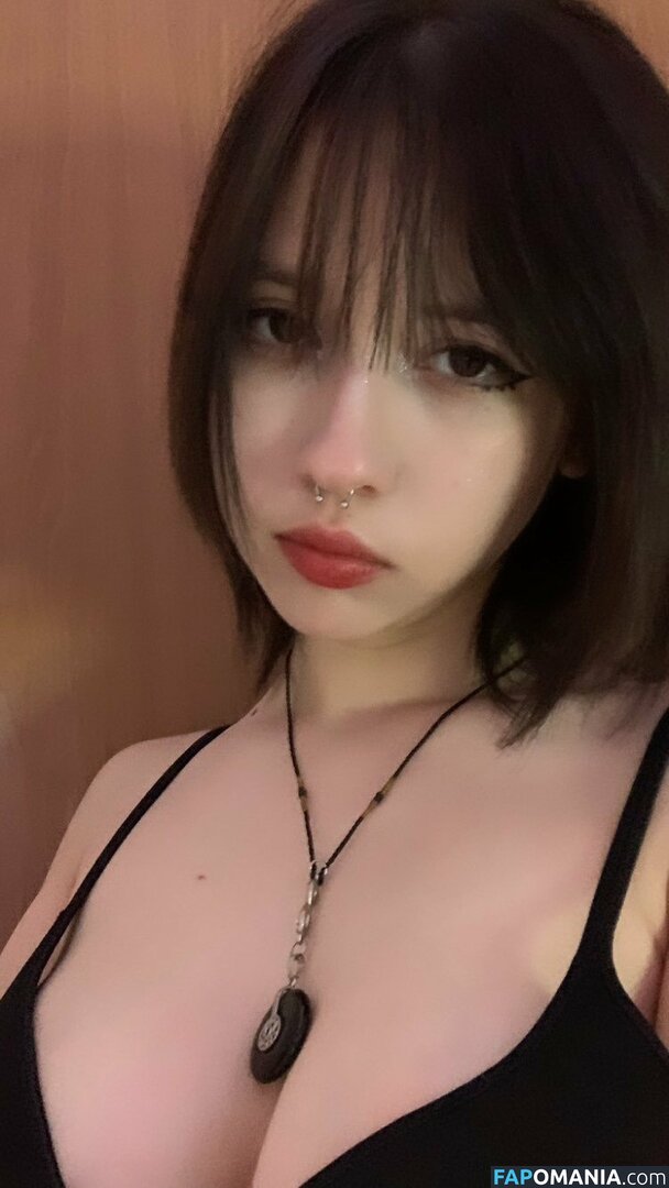 kusuoveki / kusuovk / vekikusuo / vekita / vekitk Nackt OnlyFans  Geleaktes Foto #11