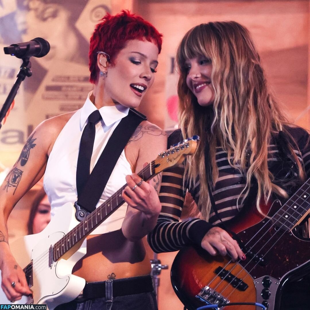 Maneskin bassist / Victoria De Angelis / vicdeangelis Nackt OnlyFans  Geleaktes Foto #1084