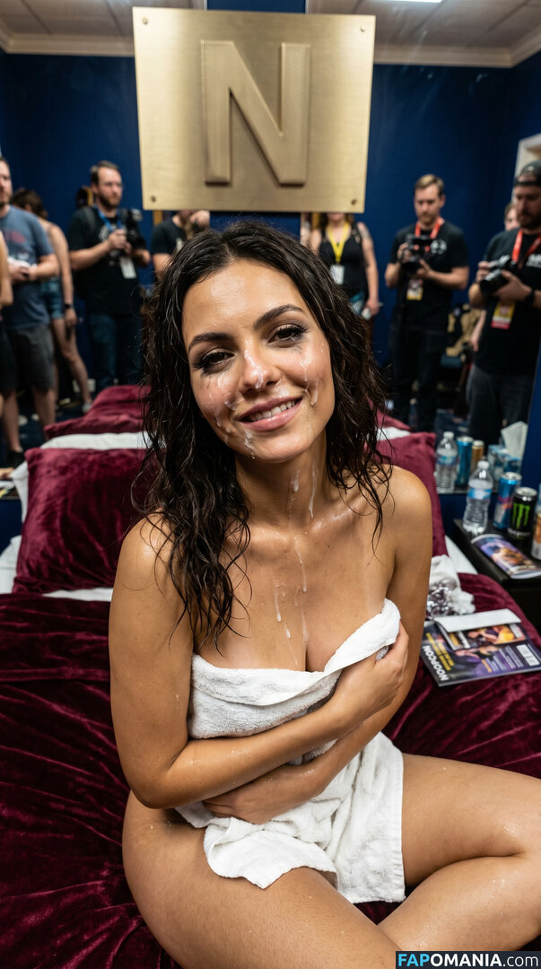 Victoria Justice / https: / victoriajustice Nackt OnlyFans  Geleaktes Foto #92