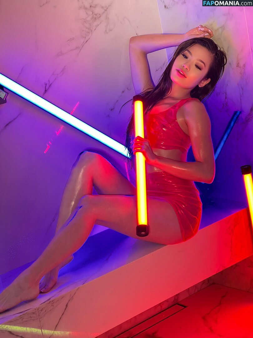 Vina Sky / vinaskyfanpage / vinaskyy Nackt OnlyFans  Geleaktes Foto #828