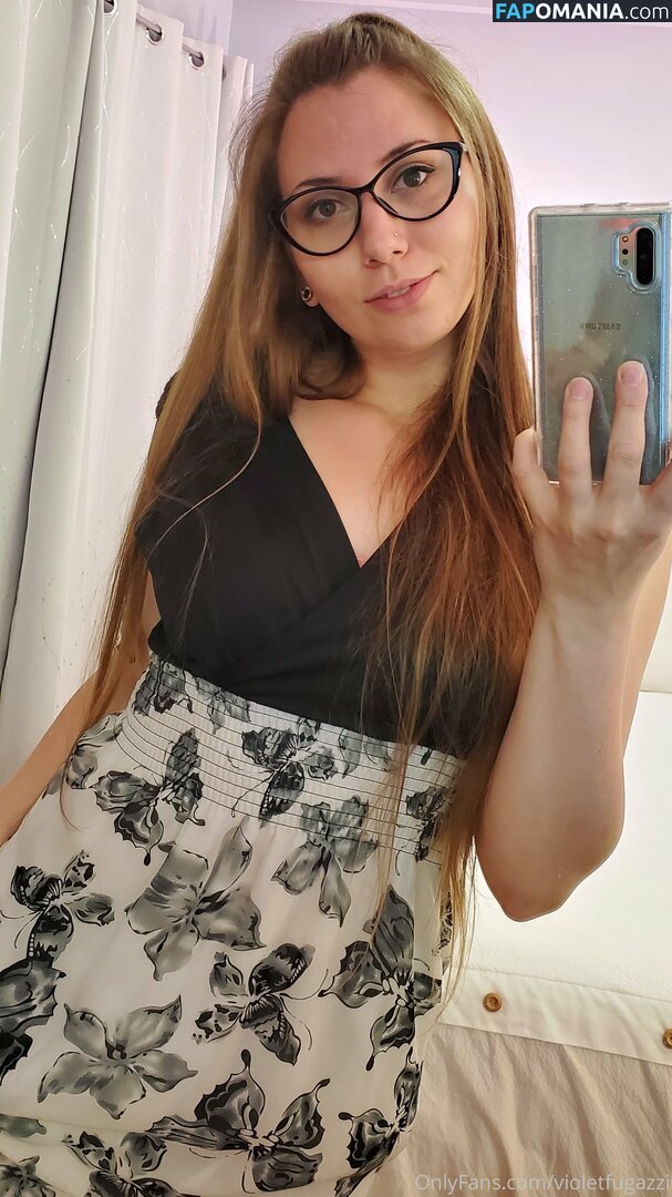 Violet Fugazzi / violet.fugazzi / violetfugazzi / violetsvip Nackt OnlyFans  Geleaktes Foto #3