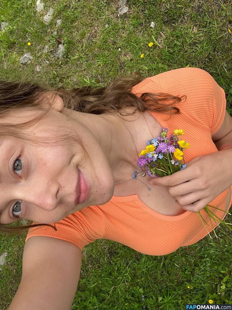 _vitaniemi01 / bloom.xvi / nayane_vitali01 / vitaniemi Nackt OnlyFans  Geleaktes Foto #18