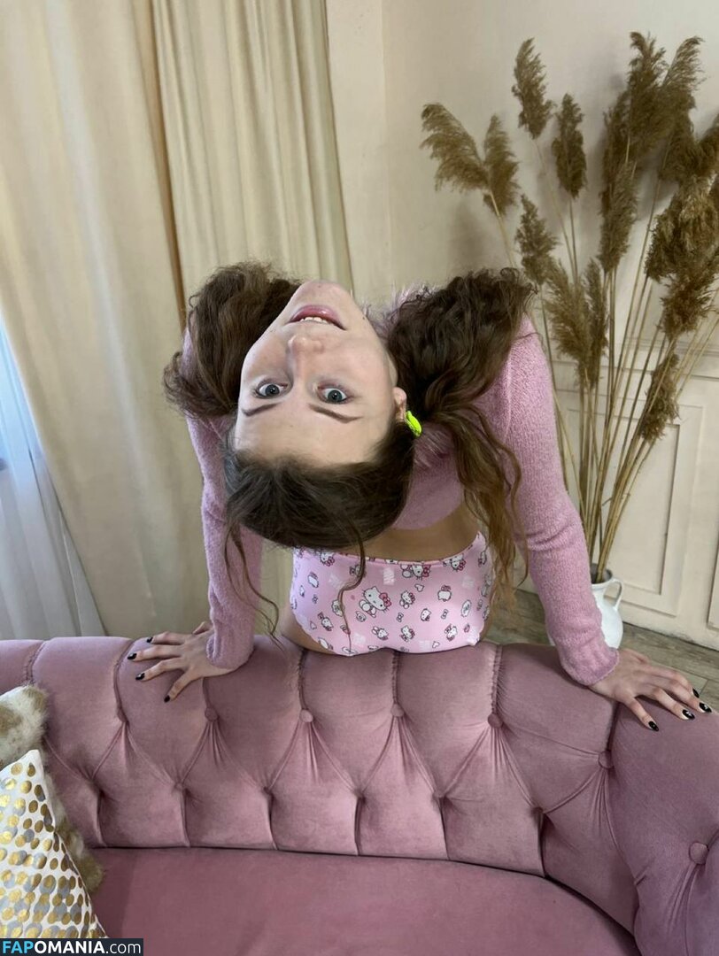 _vitaniemi01 / bloom.xvi / nayane_vitali01 / vitaniemi Nackt OnlyFans  Geleaktes Foto #453