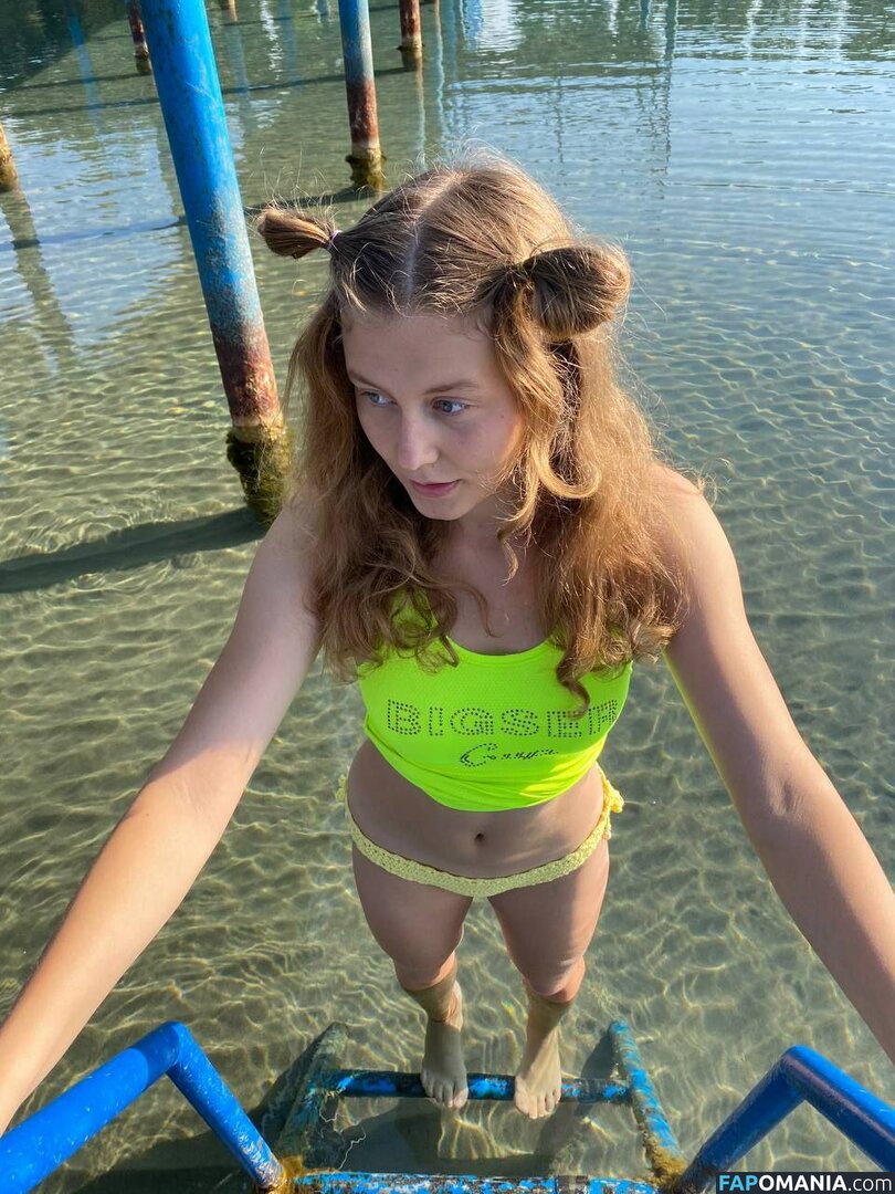 _vitaniemi01 / bloom.xvi / nayane_vitali01 / vitaniemi Nackt OnlyFans  Geleaktes Foto #474