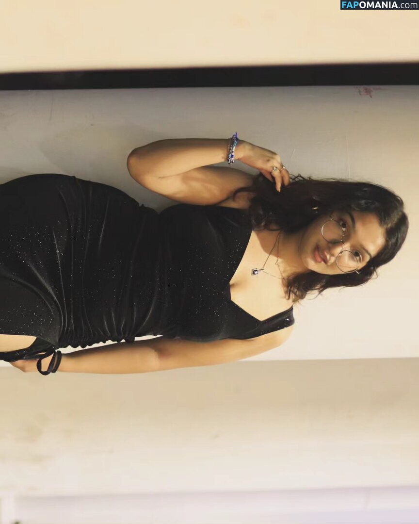 vr / vrindardddd_ Nackt OnlyFans  Geleaktes Foto #9