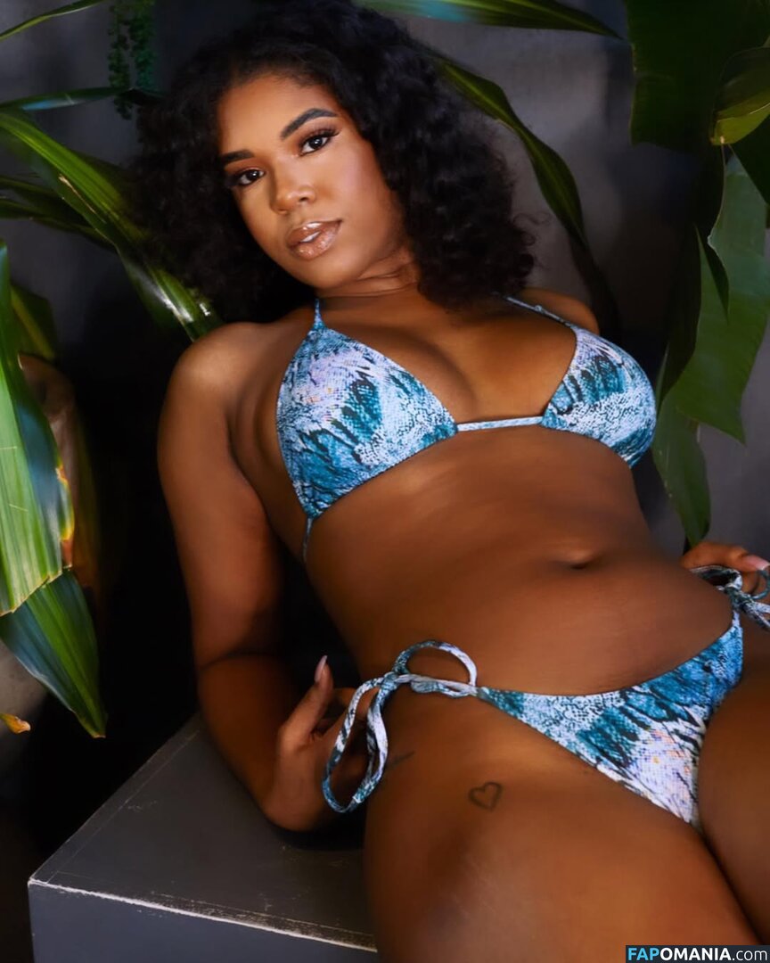Yasmeen Kearra / yaskearra / yasmeen.kearra Nackt OnlyFans  Geleaktes Foto #7