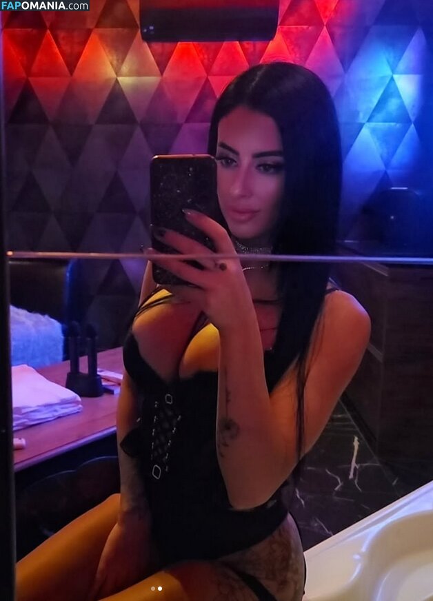 _yourfavouriteflower / https: / yourfavouritelittlebrat Nackt OnlyFans  Geleaktes Foto #1