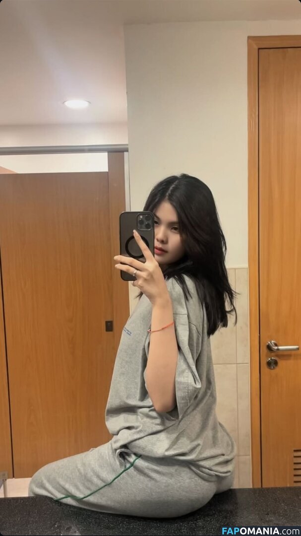 Yuri Gen / ilyrgennn / yengshdx_ Nackt OnlyFans  Geleaktes Foto #3