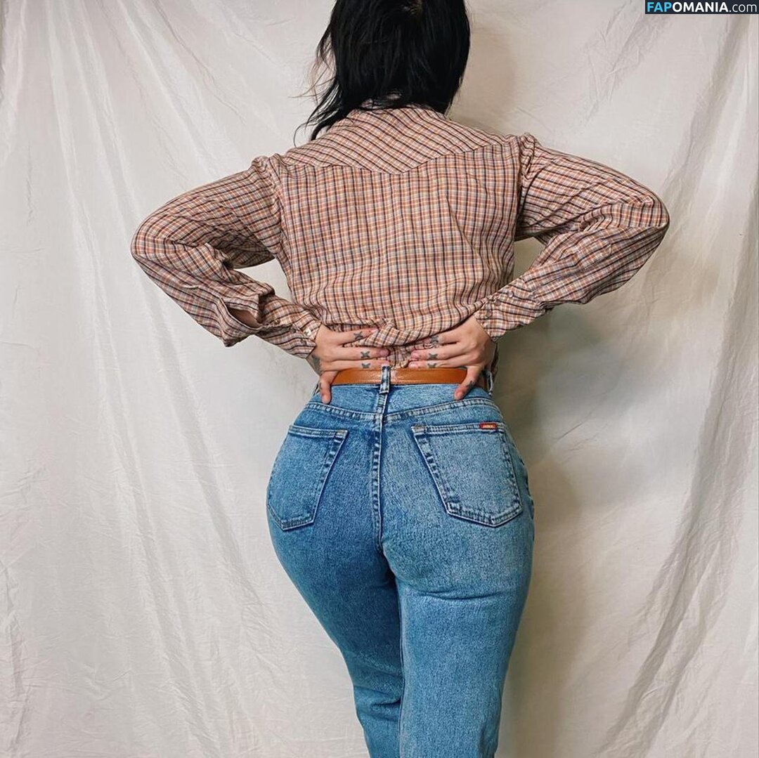 Yvette Young / yvetteyoung Nackt OnlyFans  Geleaktes Foto #3