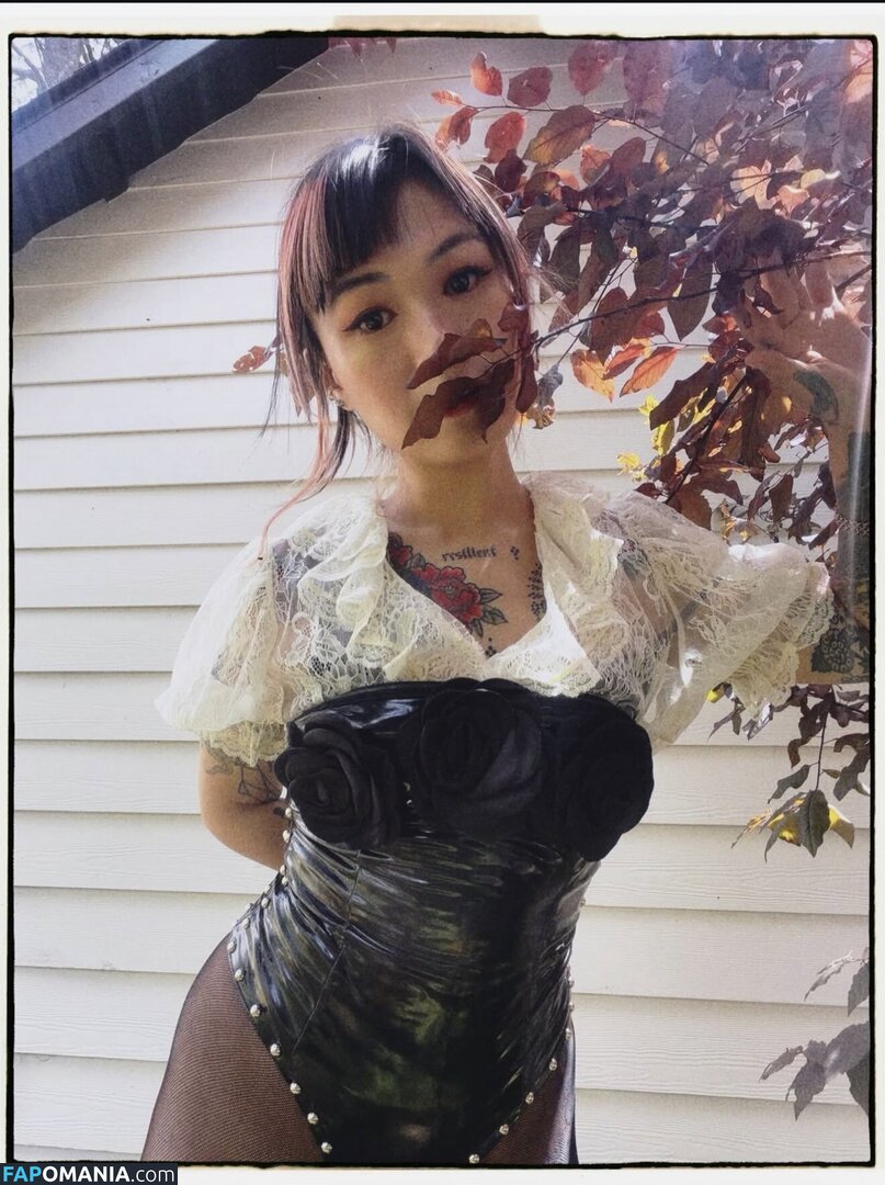 Yvette Young / yvetteyoung Nackt OnlyFans  Geleaktes Foto #7