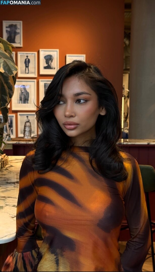 Zaina Sarah / zaina.sarah Nackt OnlyFans  Geleaktes Foto #3