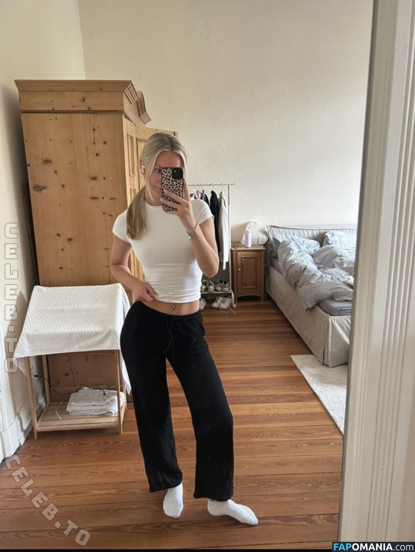 Zarah Ellen / zarah.ellen / zarah_eln Nackt OnlyFans  Geleaktes Foto #1