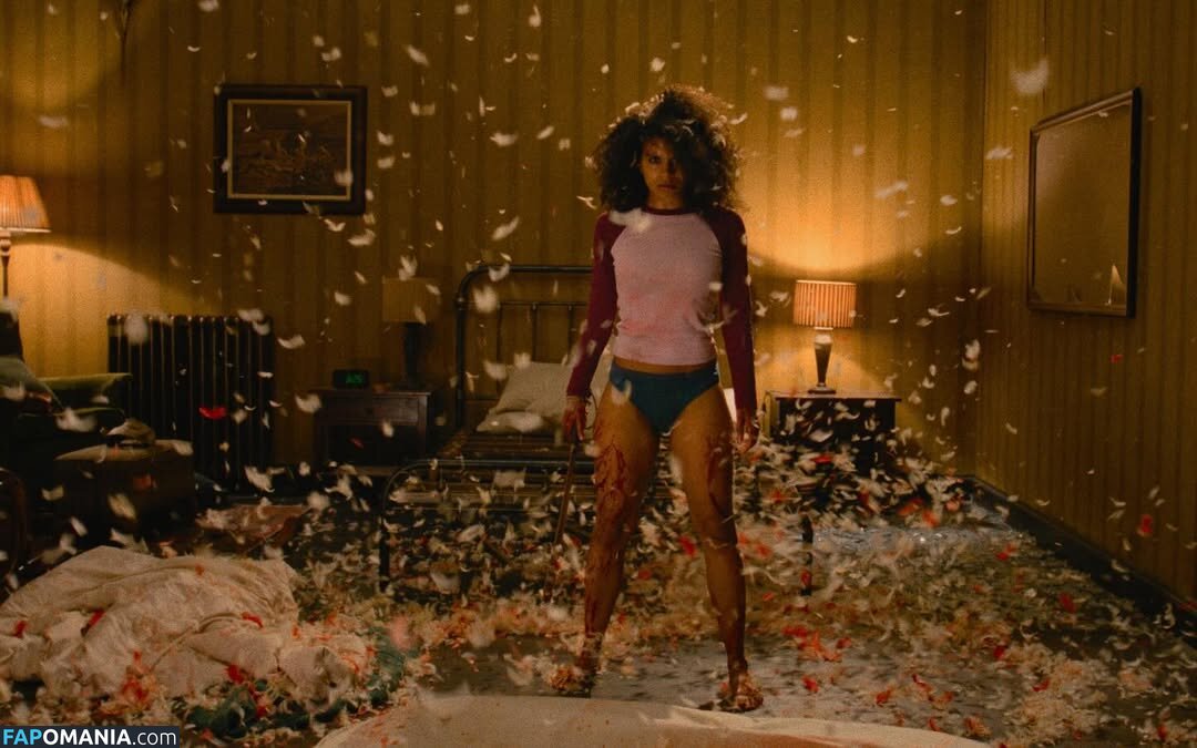 Zazie Beetz / zaziebeetz Nackt OnlyFans  Geleaktes Foto #1