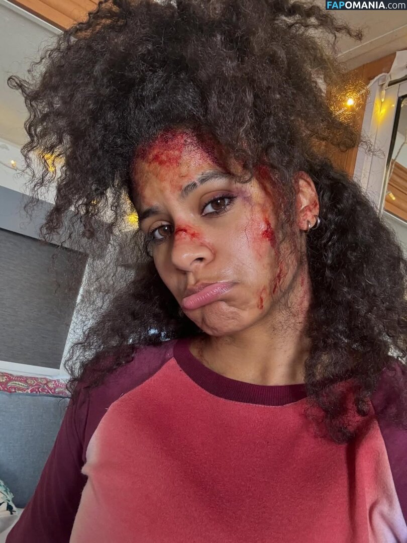Zazie Beetz / zaziebeetz Nackt OnlyFans  Geleaktes Foto #5