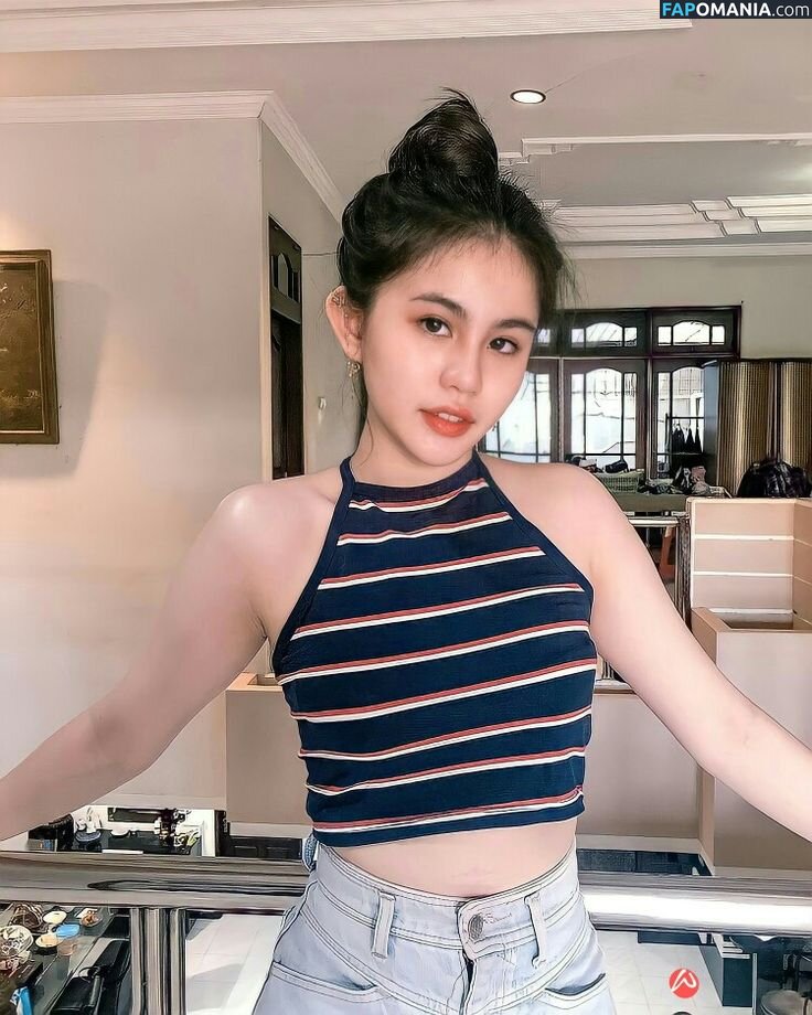 Zoe Levana Nackt OnlyFans  Geleaktes Foto #4