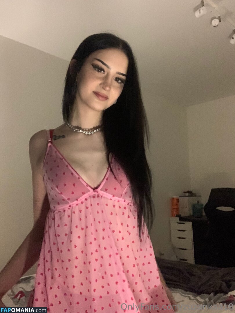 Zuzinkaa / zuz.ankaa.aa / zuzankaa18 Nackt OnlyFans  Geleaktes Foto #2